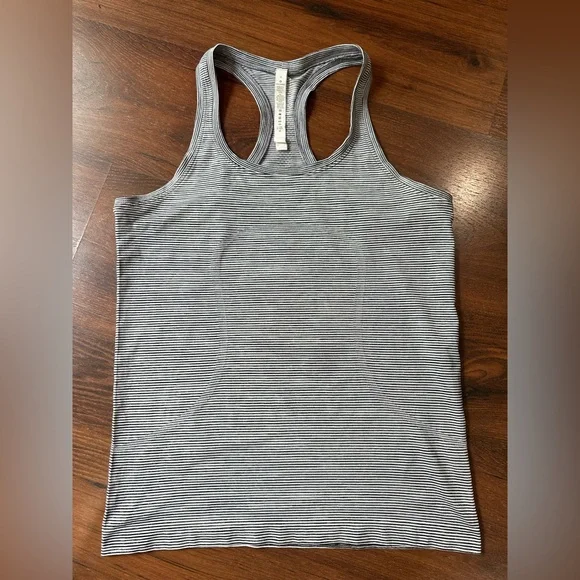 Lululemon Swiftly Tech Racerback Tank Black White Stripe Womens Sz 8 - Picture 3 of 8